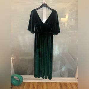 Yelure Elbow Length Flutter Sleeve Velvet Maxi Bridesmaid Dresses